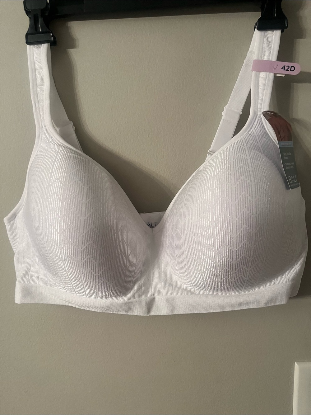 Bali White Seamless Molded Cup Bra - 42D